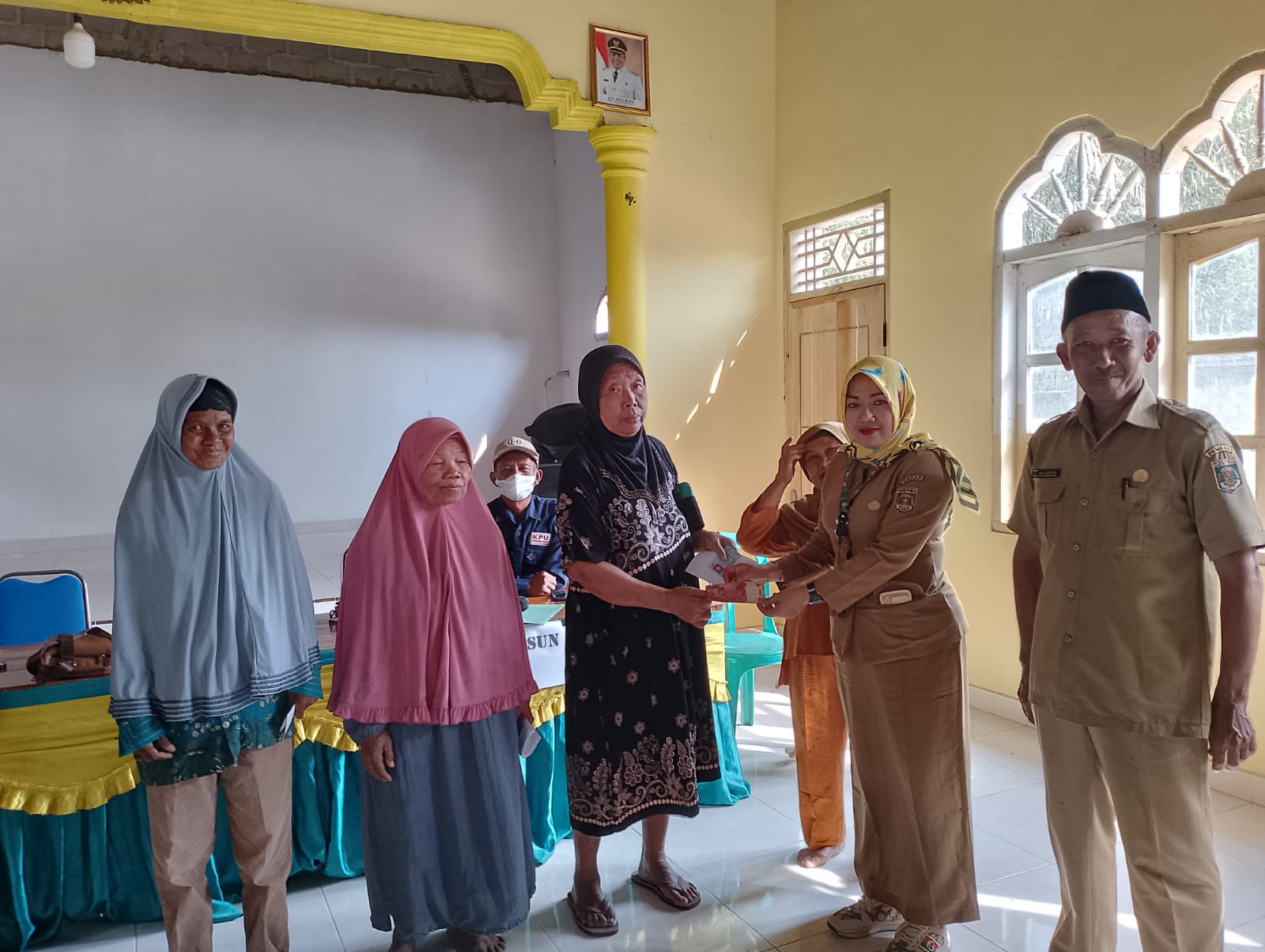 Penyaluran Bantuan Langsung Tunai Dana Desa Triwulan III TA. 2023 Kampung Endang Rejo (Selasa, 03 Oktober 2023)